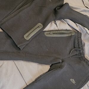 Nike Tech Kid's Sweatshirt/pants Set